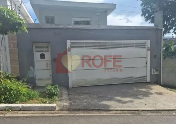Casa com planta inteligente, 3 vagas, área gourmet e suíte com closet e banheira