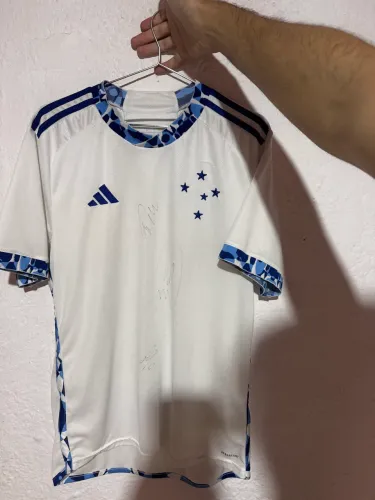 Camisa branca cruzeiro