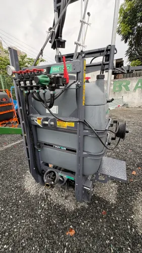 Pulverizador panter 600 litros