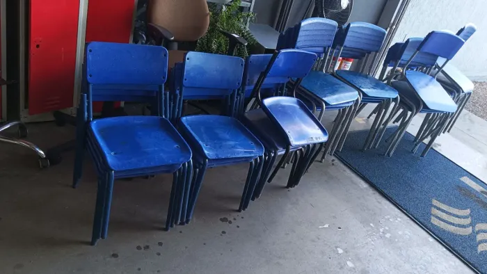 Mesas escolares verde claro