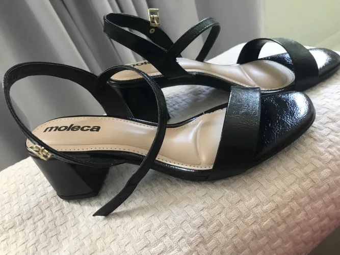 Sandália 37