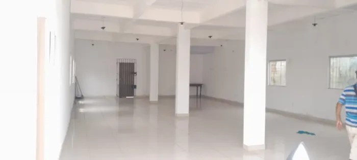 ALUGO PONTO COMERCIAL