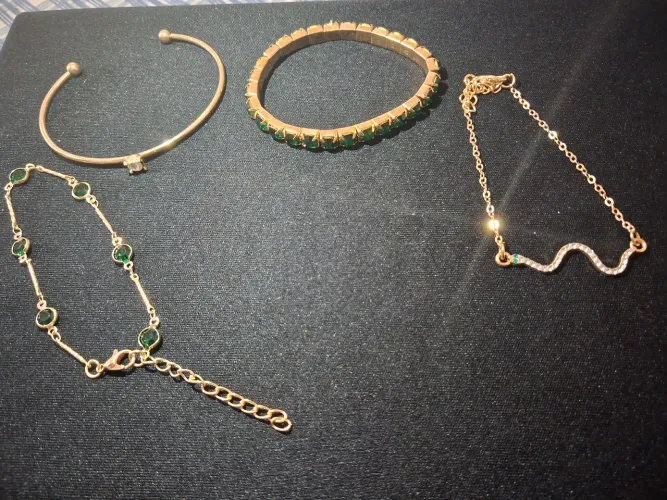 Conjunto 4 Pulseiras com Pedras