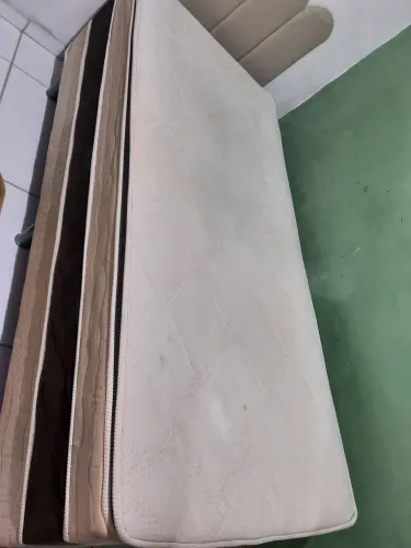 Cama box solteiro, 90cm de largura por 1,80cm de comprimento 