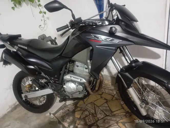 Pra vender . 18 mil.. moto toda original