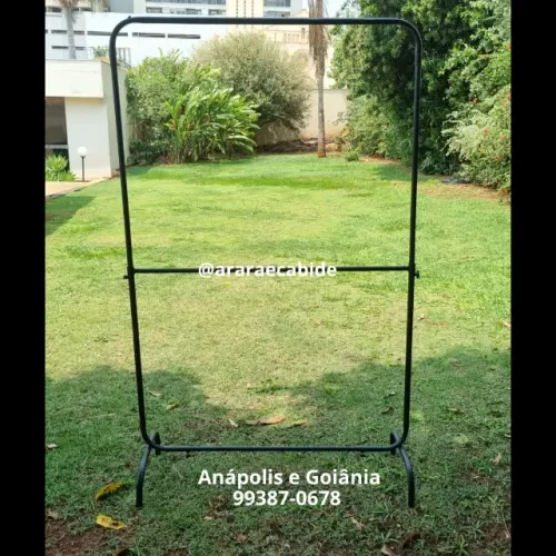 Arara de roupas barata