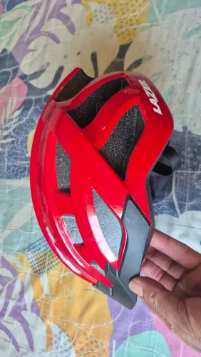 Capacete MTB Lazer tamanho 54-61. Sem uso.