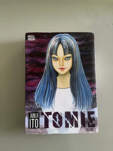 mangá em otimo estado TOMIE junji ito
