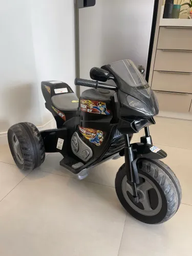 Moto Elétrica Magic Toys 6V