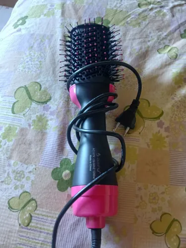 Secador de cabelo e modelador