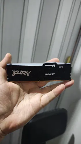 Memoria ddr5 8GB 5200mts Kingston Furry Beast Argb