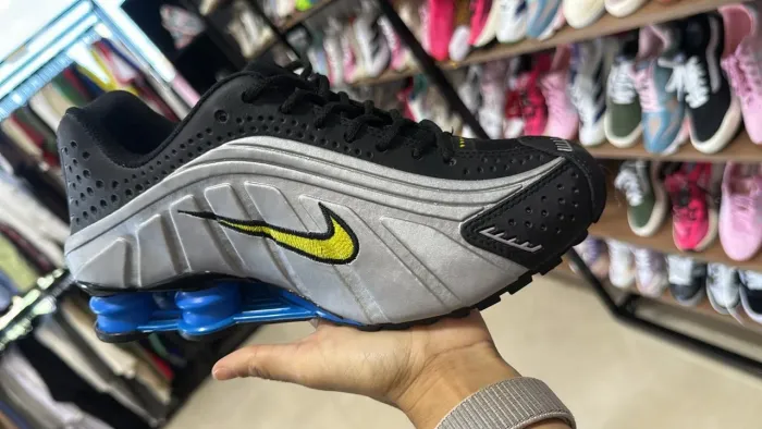 Tenis nike shox R4