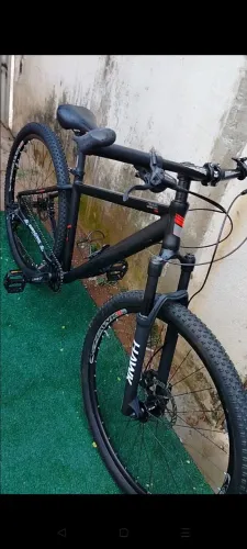 Bike High one aro 29 bike pra trilhas! Super conservada! Entrego em aparecida!!