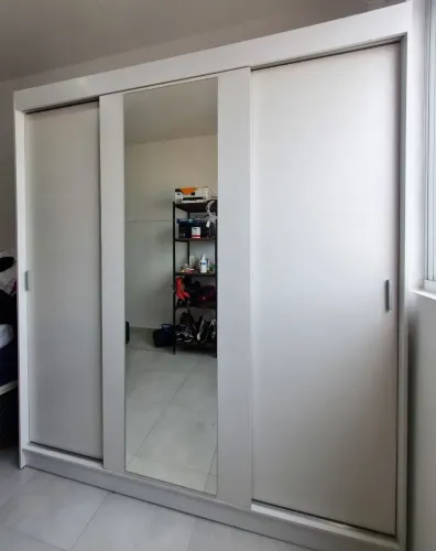 Lindo Roupeiro De Casal (ENTREGO E MONTO)