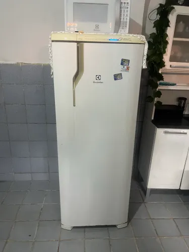 geladeira Eletrolux 