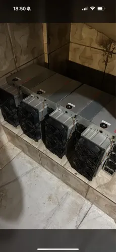 4 Asics Bitmain Mineração BTC S19 JPro+ 120TH