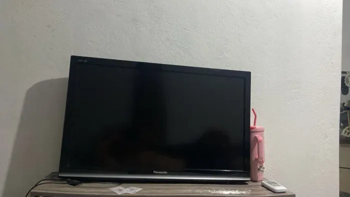 Vendo tv Panasonic 42 polegadas obs: não é smart