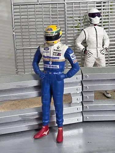 Miniatura boneco 1:18 ayrton senna cartrix Raro no brasil Williams