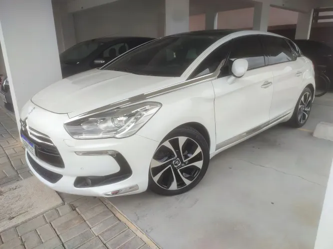 Citroen DS5 1.6 BE Chic Turbo 16V 5P Aut. 2024