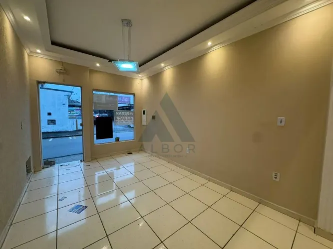 Casa com 2 dormitórios para alugar, 154 m² por R$ 2.344,92/mês - Centro - Itapetininga/SP