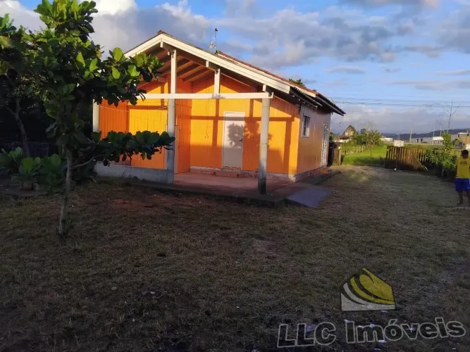 Casa para Locação em Imbituba, ARROIO DO ROSA, 2 dormitórios, 1 banheiro, 1 vaga