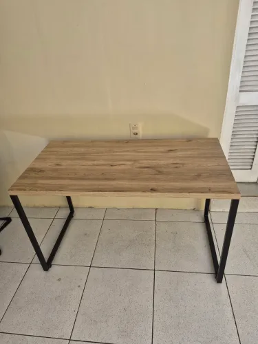 Escrivaninha 1.20x60 escritório