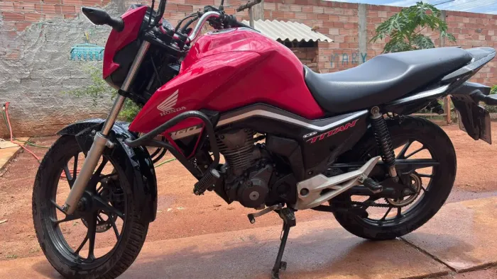 Titan 160 20/20 impecável, conservada
