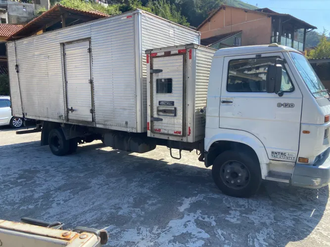 Volkswagen 8120