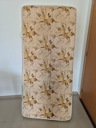 Vendo colchão.