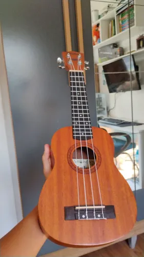 Ukulele em perfeito estado
