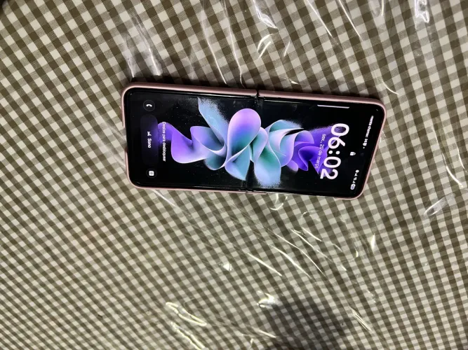 Zflip 3 128 g 6 giga de ram lilás 