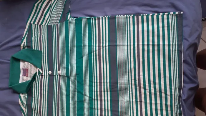 Duas camisetas gola apollo, novas, com etiqueta tamanho P