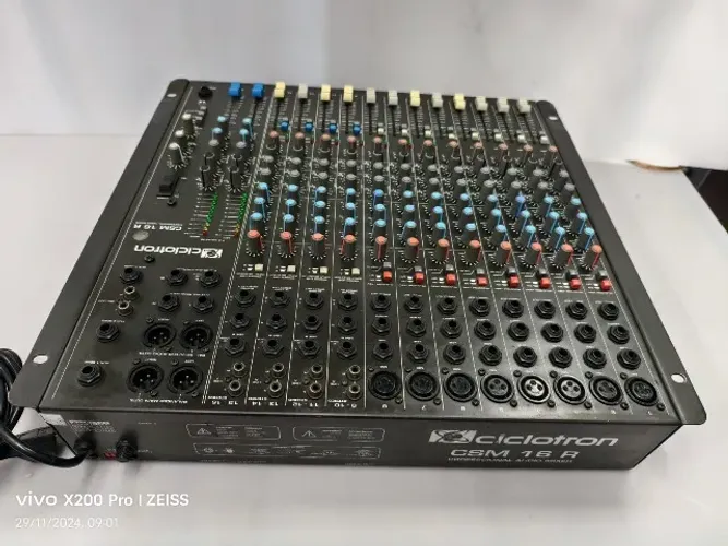 Mesa Ciclotron Csm 16r 3 Auxiliares E Saída Balanceada!!