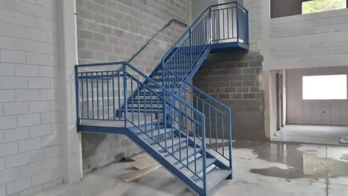 Escadas metálica *