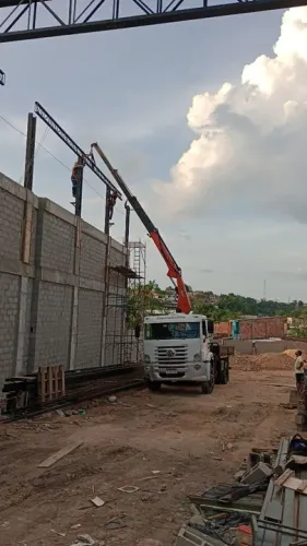 Serviço de caminhão munck