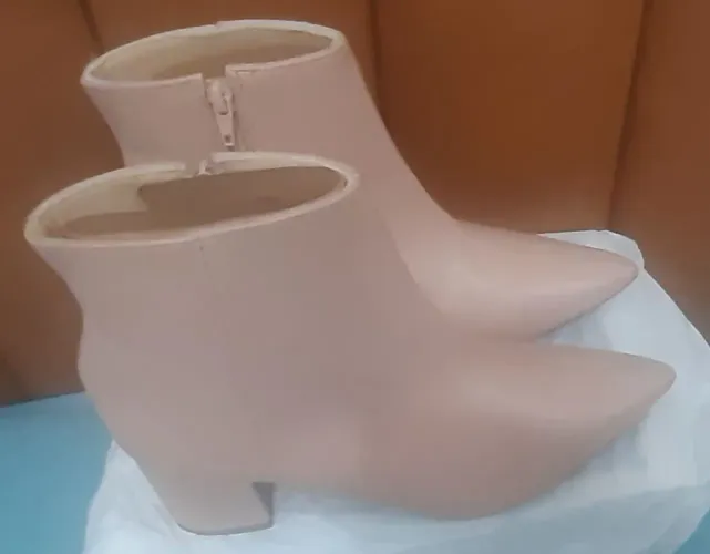 Botas de cano baixo bege