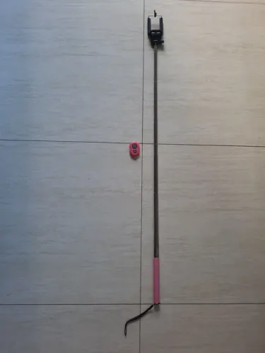 Bastão Monopod com controle Bluetooth. 