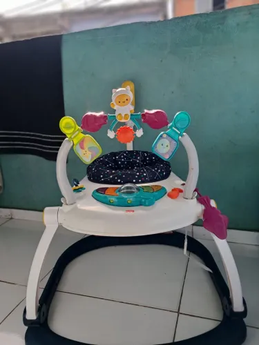 Cadeirinha pula pula da fisher-price