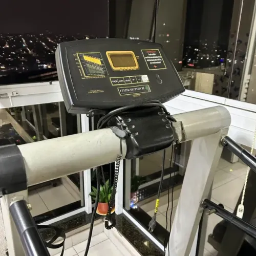 ESTEIRA ERGOMETRICA MOVEMENT MASTER 220V
