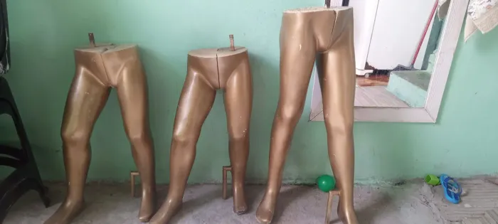 Lote 3 manequins infantis desmontáveis 