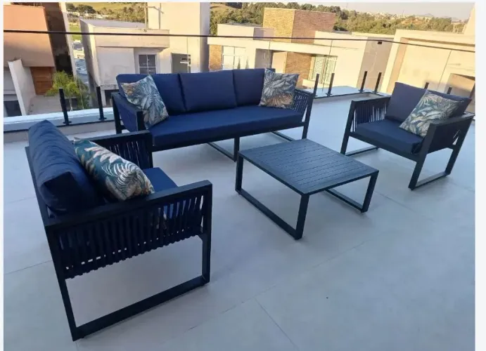 Conjunto de Sofá e Poltronas em Alumínio e Tecido - Novo!