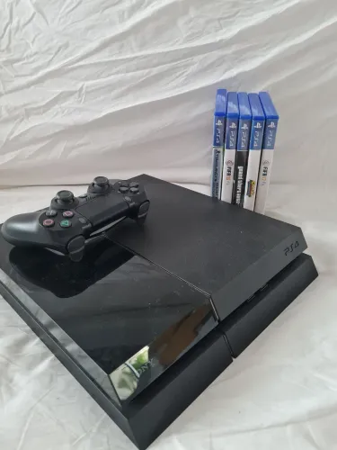 Playstation 4 Fat 500GB+ 5 jogos