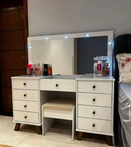 Penteadeira com Led e bancada