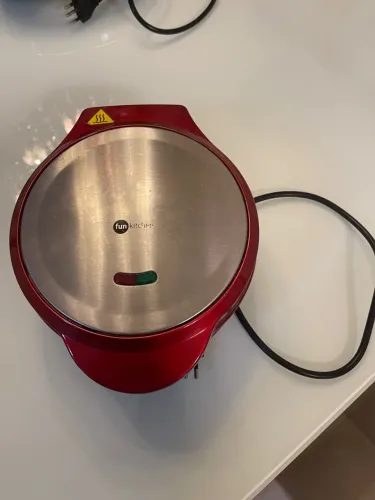 Máquina de Waffle Fun Kitchen Vermelha
