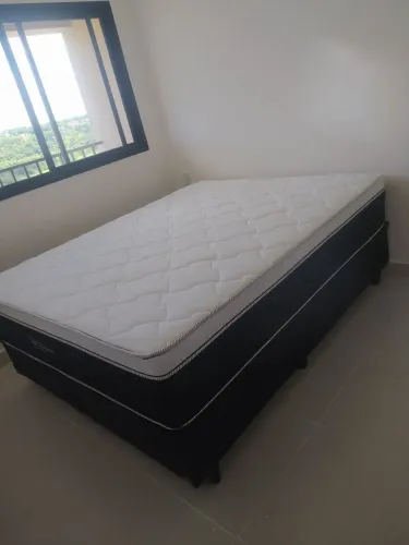 Cama Queen pronta entrega