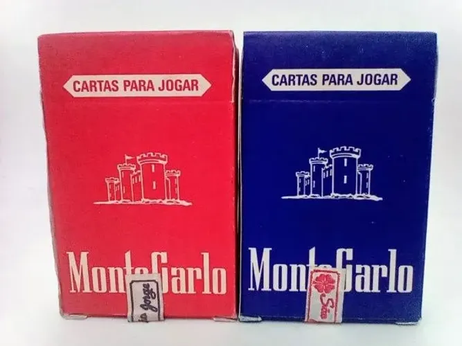 Par de Jogos de Cartas dos anos 80 Lacradas da Marca Monte Carlos - Conservadas 