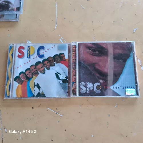 CDs - de samba e pagode -Só Pra Contrariar, Beth carvalho e Paulinho da viola-4 CDs