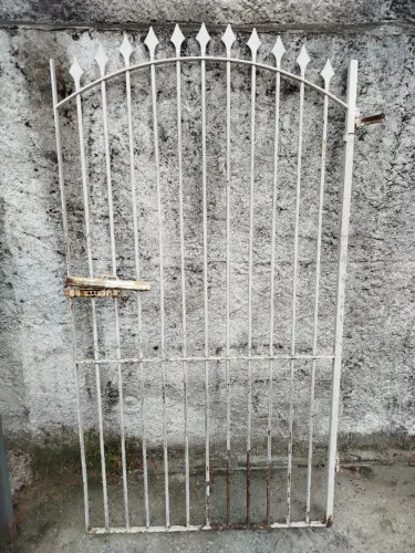 Portão de grade aço maciço