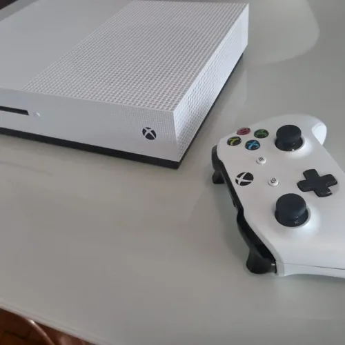 Xbox One S