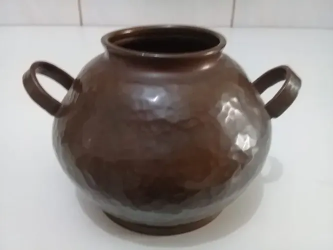 Pote antigo de cobre
